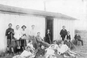 Al Larwill’s shack on the Cambie Street Grounds, ca.1896. Somewhere in this photo are future Vancouver pro lacrosse players George and Earl Matheson. 